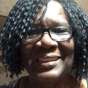 Meet your Posher, Angeline